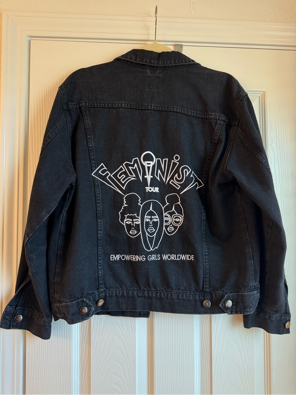 Forever 21 Black Denim 'Feminist Tour' Jacket with White Graphic size M/L
